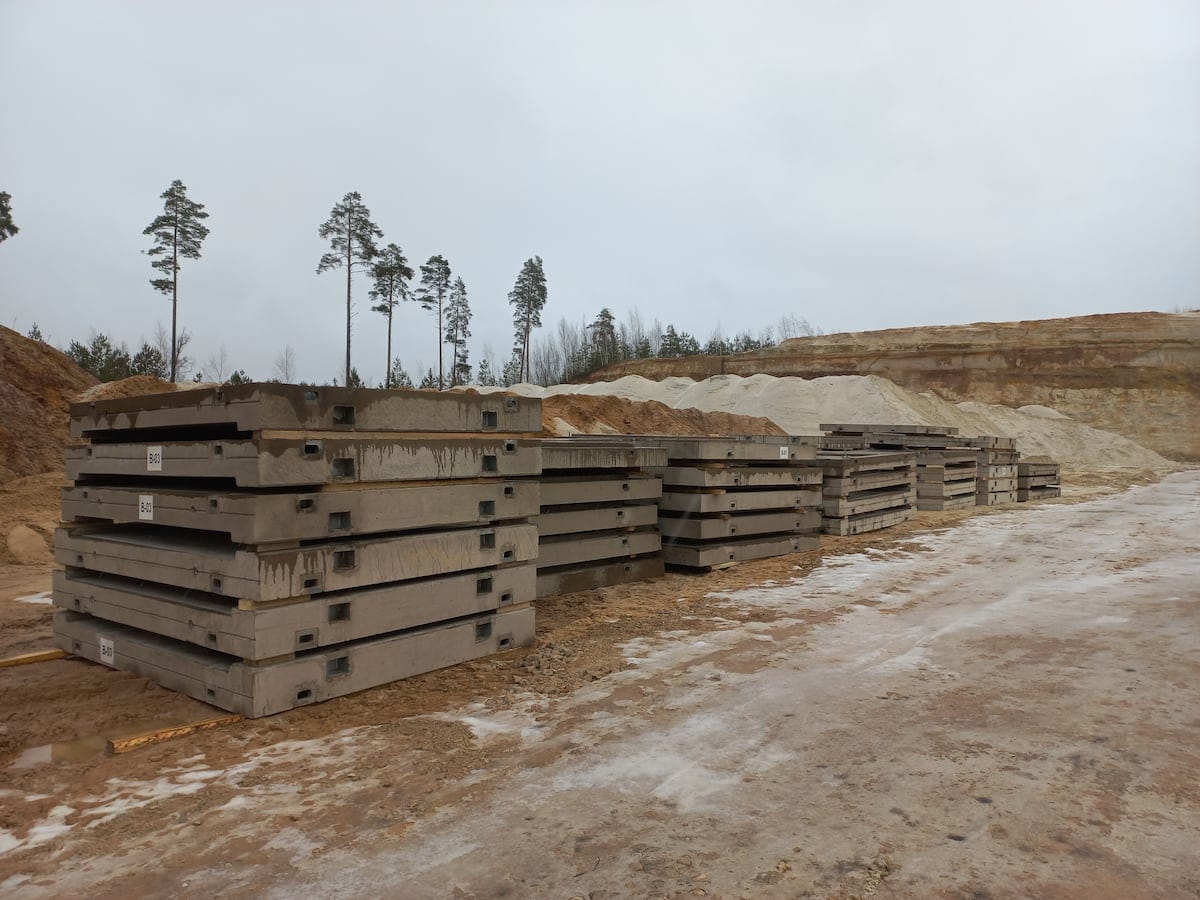 Estonia Constructs Initial Section of 600-Bunker Defense Line Along Russia Border