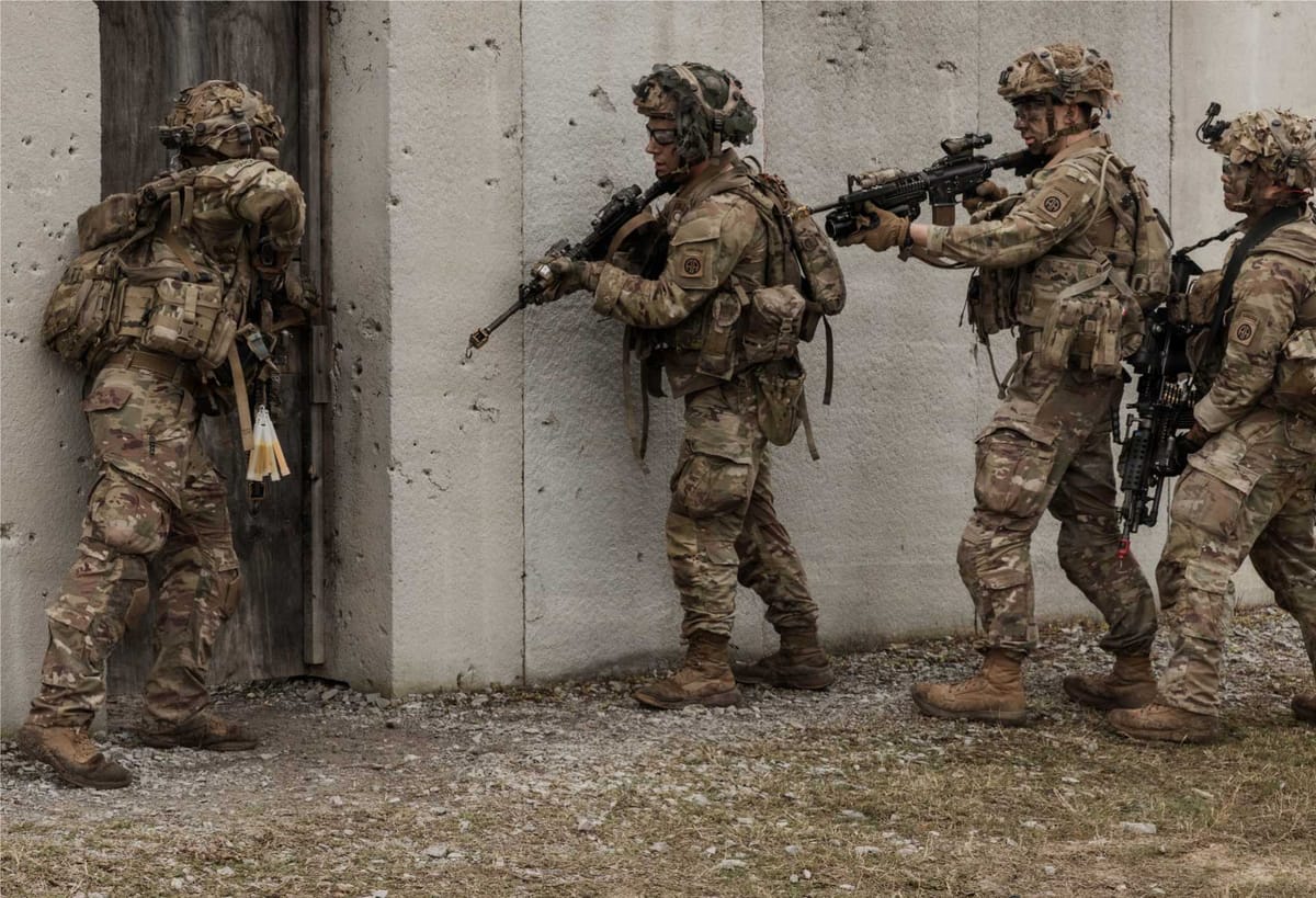 U.S. Army 82nd Airborne Prepares for Hormuz Crisis Response Under Project Freedom