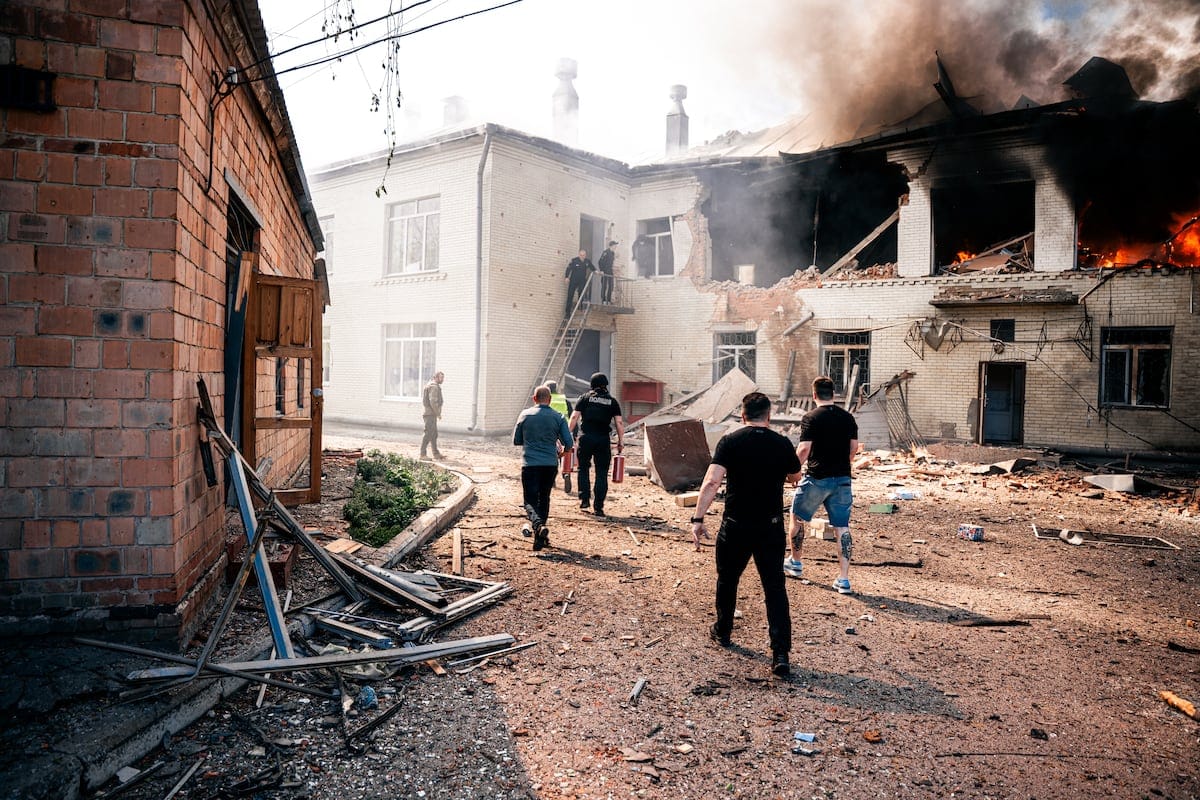 Ceasefire Attempts in Ukraine Collapse Amid Victory Day Celebrations
