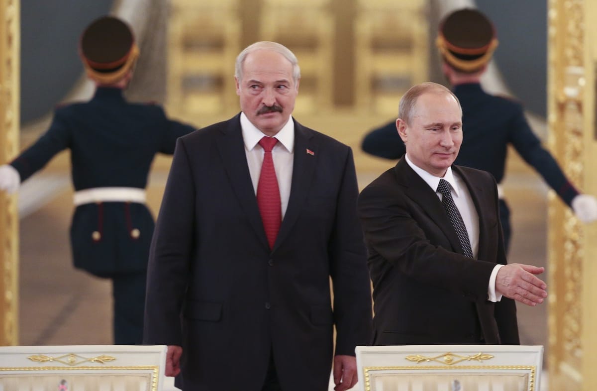 Macron Cautions Belarus Against Involvement in Ukraine Conflict
