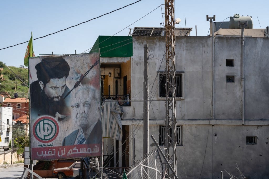 Escalation in Southern Lebanon: Israeli Strikes Result in Casualties Despite Ceasefire
