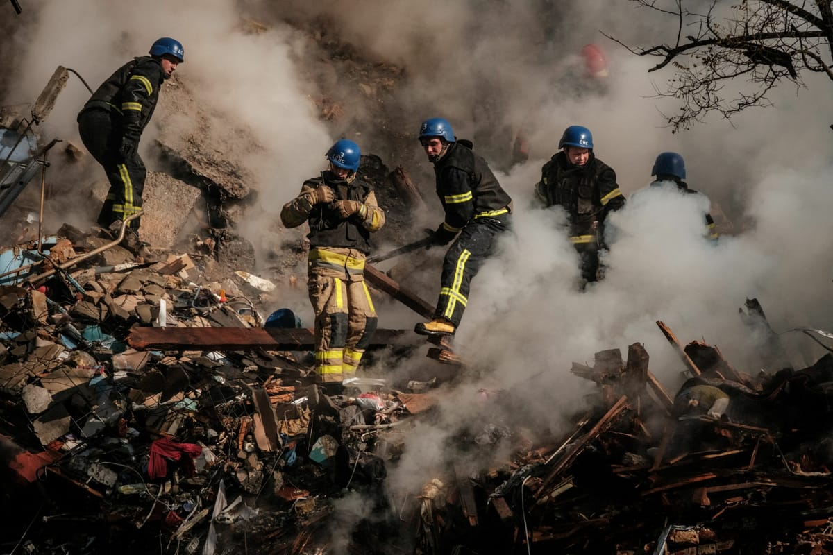 Recent Russian Strikes in Ukraine Result in Casualties
