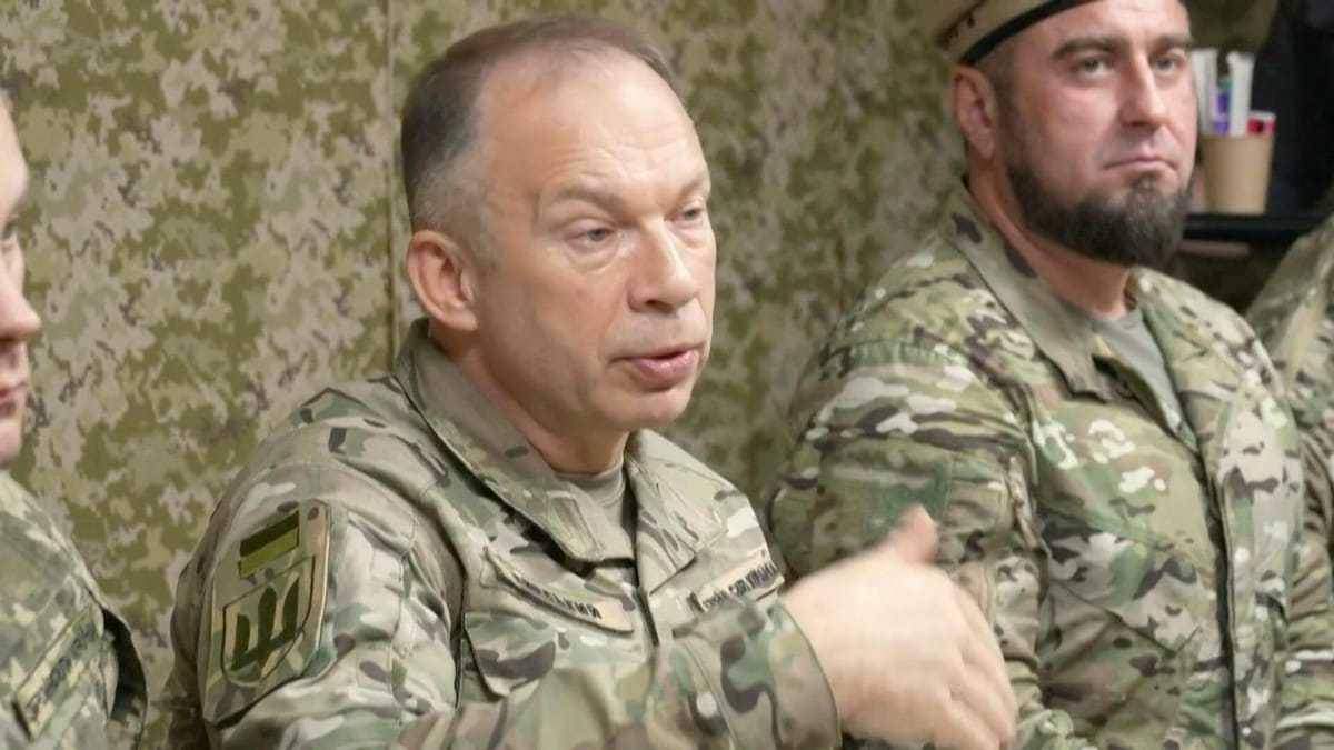 Ukrainian Army Leadership Shake-up Amid Political Turmoil