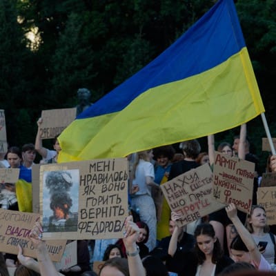 Ukrainian Government Crisis Highlights Struggles in Reform and Democracy