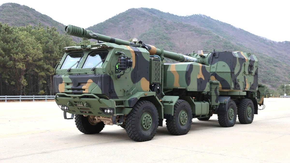 South Korea's Mobile 155mm Howitzer Secures U.S. Army Contract Amid Regional Military Developments