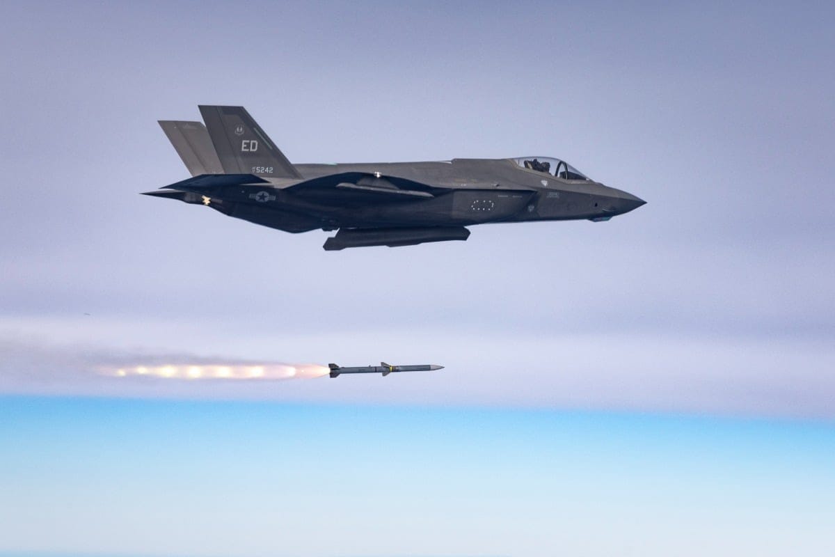 U.S. Air Force Contracts Small Firm and Raytheon for Key Defense Systems