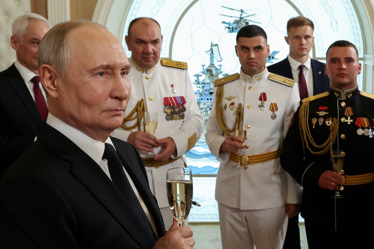 Russia's War Spending Risks Financial Collapse Amid Ongoing Ukraine Conflict