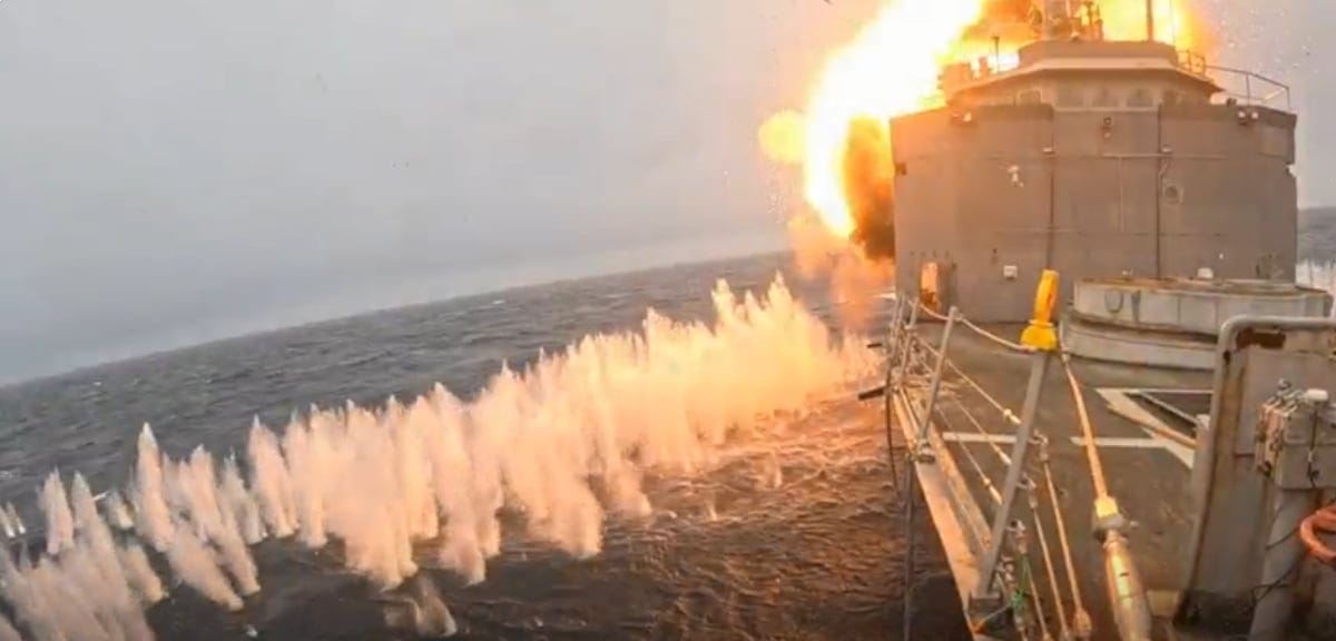 Decommissioned USS Klakring Sunk During U.S.-U.K. Naval Exercise in Atlantic