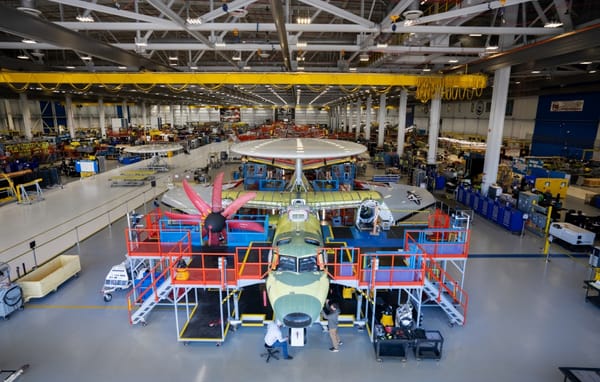 E-2D Advanced Hawkeye Modernization Enhances Maintenance and Training
