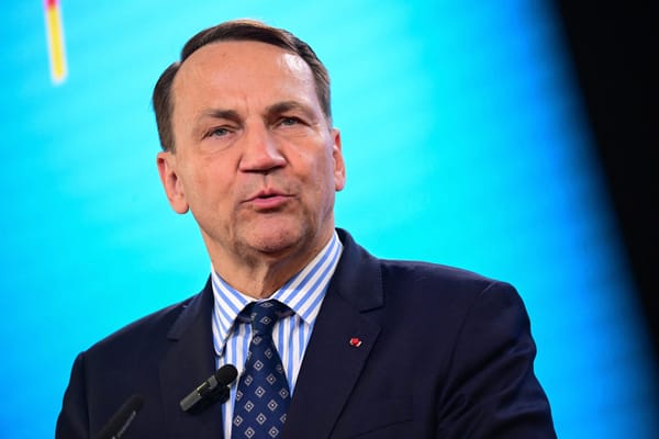 Poland and Germany Forge Defense Agreement Amid Political Constraints