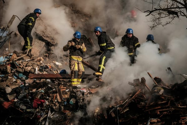 Recent Russian Strikes in Ukraine Result in Casualties