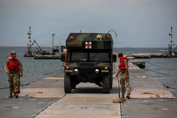 U.S. Army Tests M997A3 Humvee Ambulance for Ship-to-Shore Medical Evacuation During CJLOTS 2026