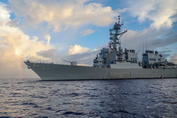 USS Benfold Without Power for Four Days in South China Sea
