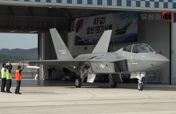 South Korea Receives First KF-21 Fighter Jet Amid U.S. Air Force Developments